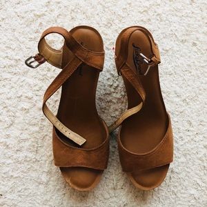 Lucky Brand Tan Wedges